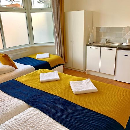 London Studio Apartments, Private Bathrooms And Parking Ilford Esterno foto