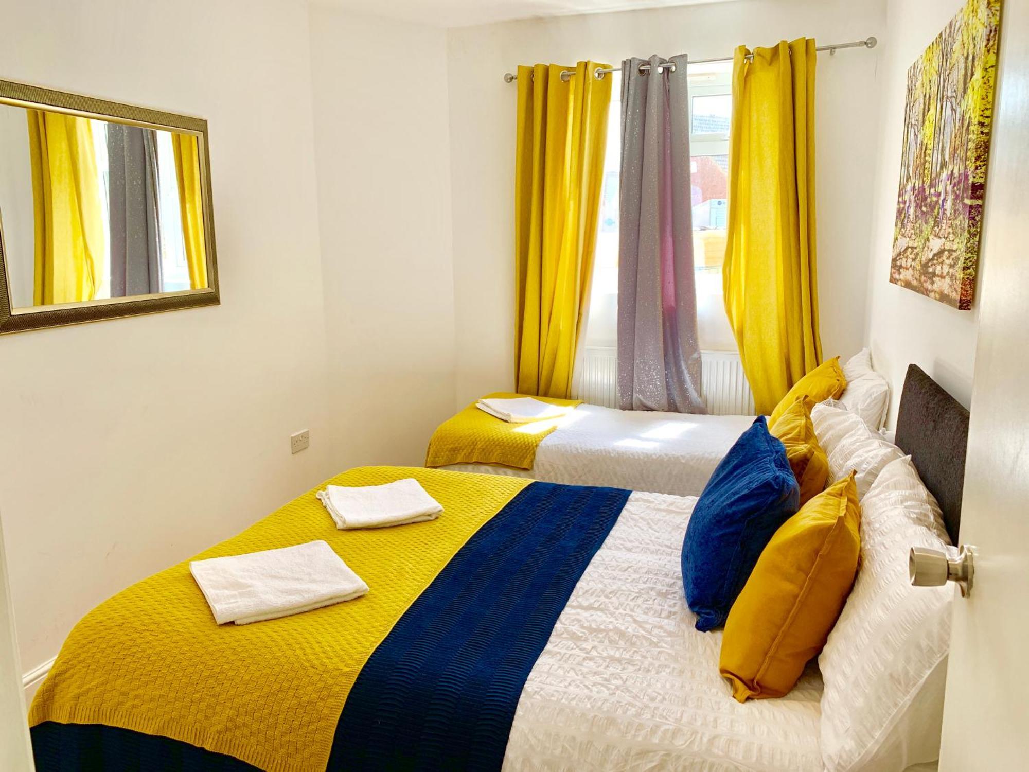 London Studio Apartments, Private Bathrooms And Parking Ilford Esterno foto