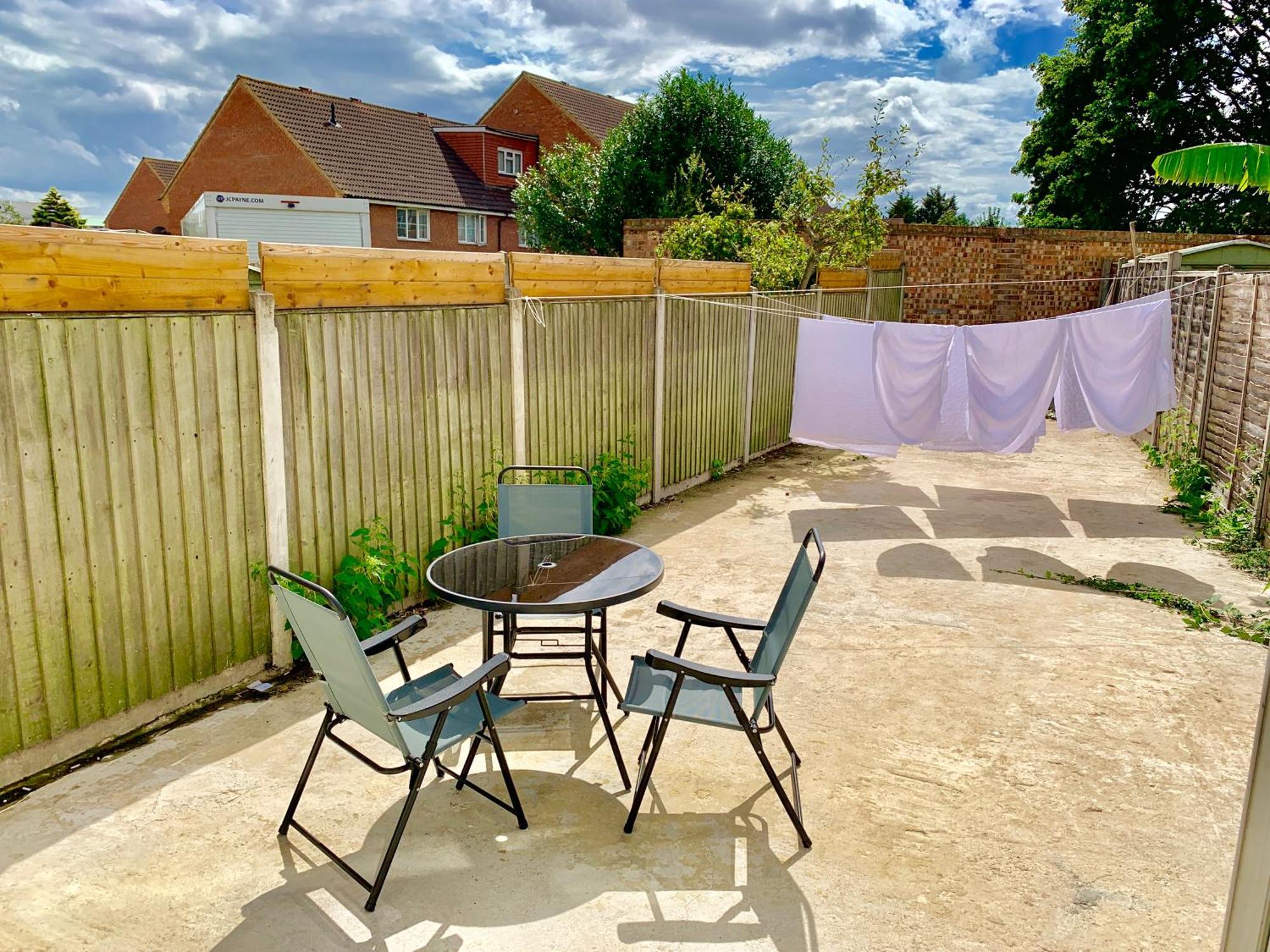 London Studio Apartments, Private Bathrooms And Parking Ilford Esterno foto