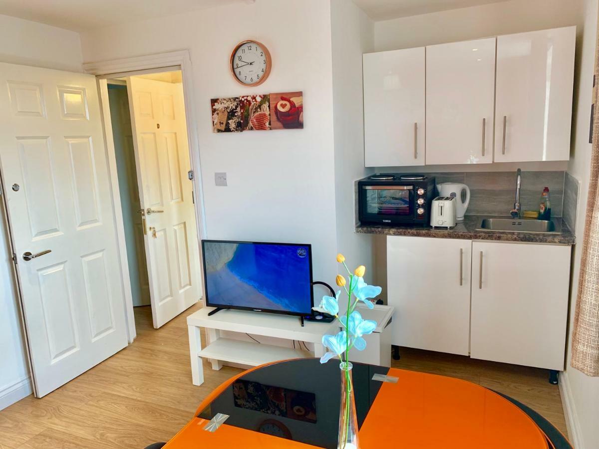 London Studio Apartments, Private Bathrooms And Parking Ilford Esterno foto