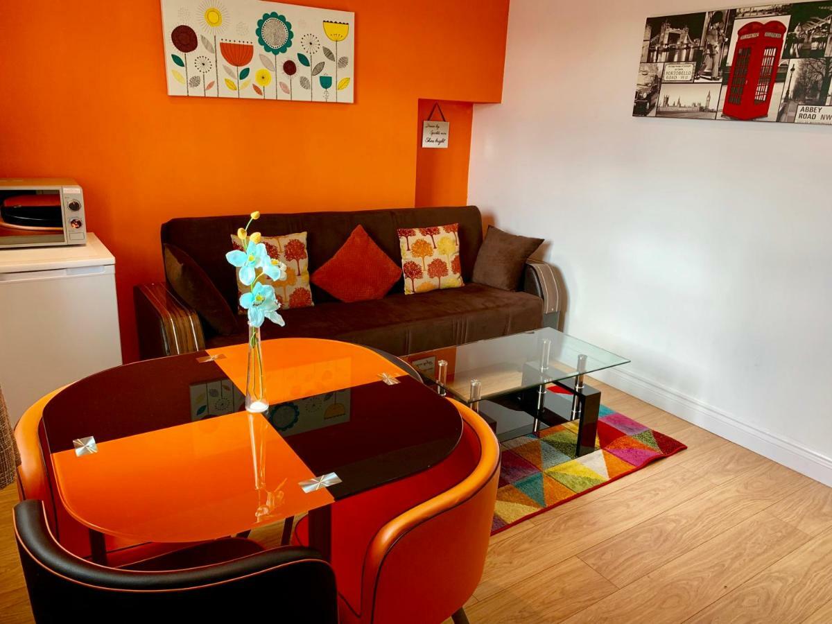 London Studio Apartments, Private Bathrooms And Parking Ilford Esterno foto