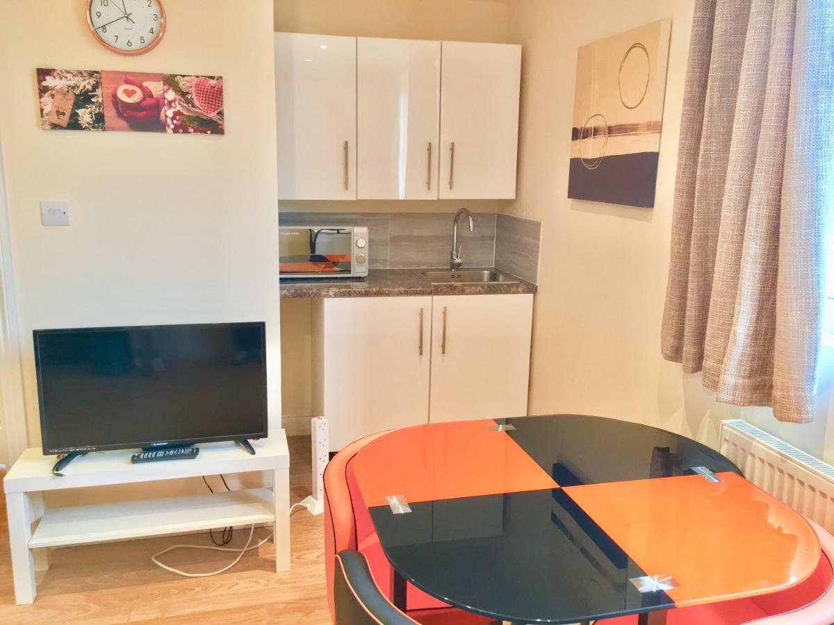 London Studio Apartments, Private Bathrooms And Parking Ilford Esterno foto