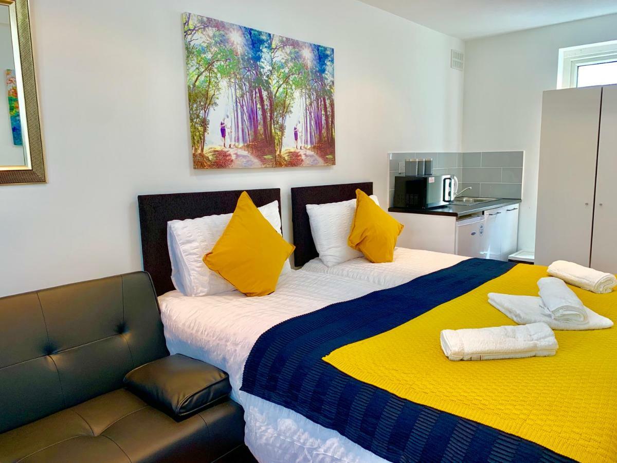 London Studio Apartments, Private Bathrooms And Parking Ilford Esterno foto