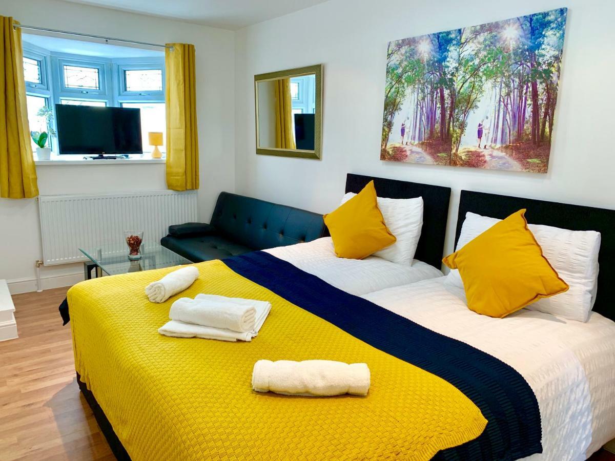 London Studio Apartments, Private Bathrooms And Parking Ilford Esterno foto