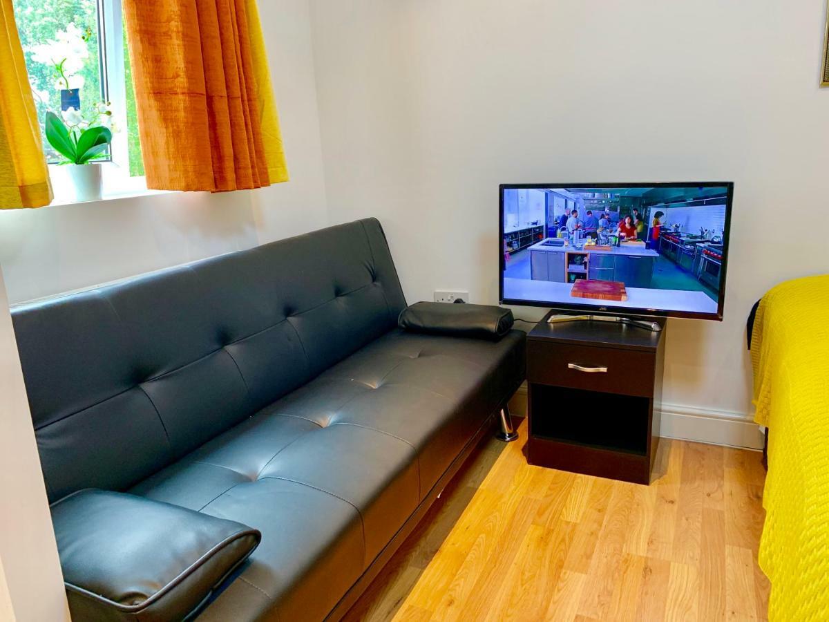 London Studio Apartments, Private Bathrooms And Parking Ilford Esterno foto