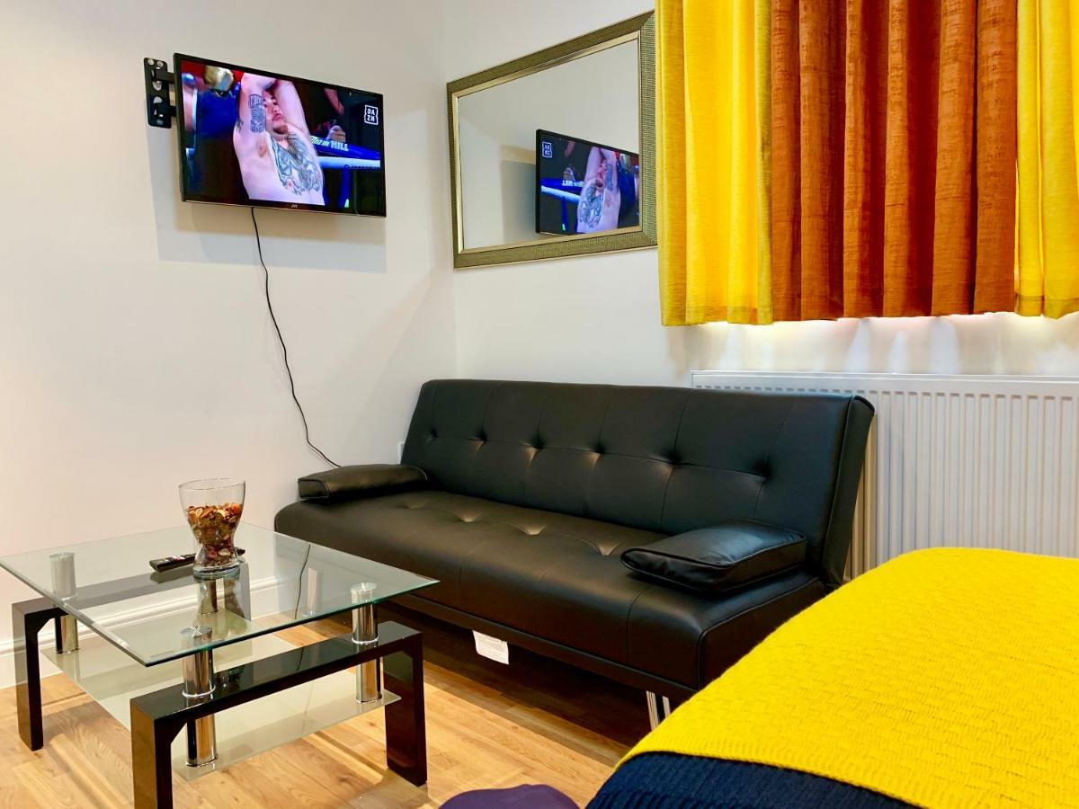 London Studio Apartments, Private Bathrooms And Parking Ilford Esterno foto