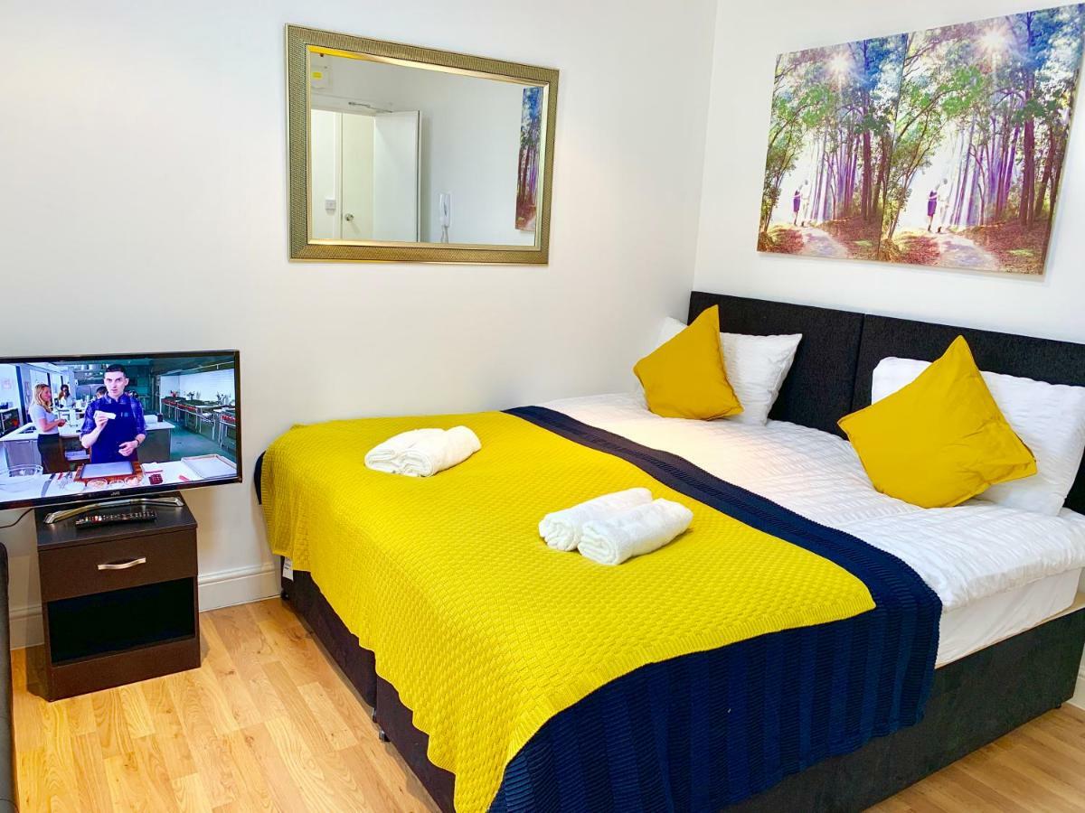 London Studio Apartments, Private Bathrooms And Parking Ilford Esterno foto