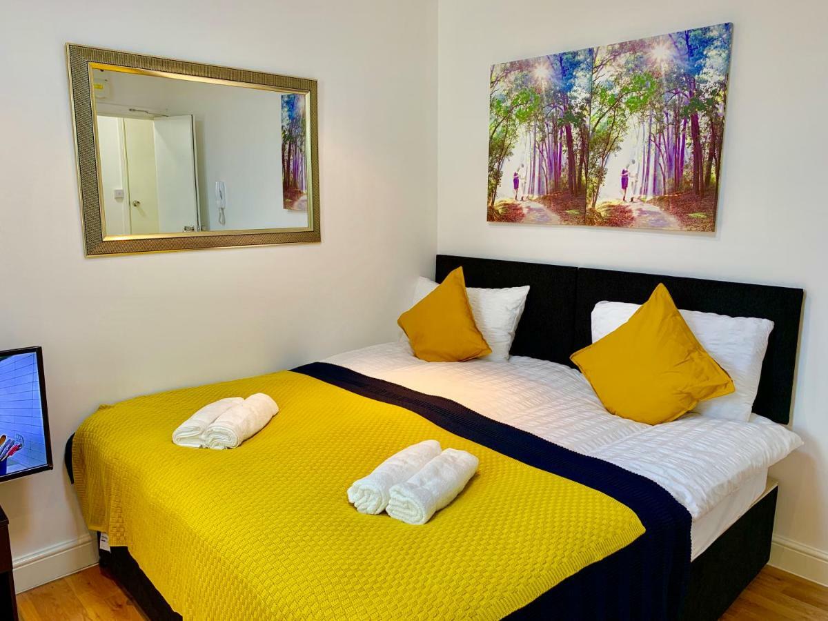 London Studio Apartments, Private Bathrooms And Parking Ilford Esterno foto